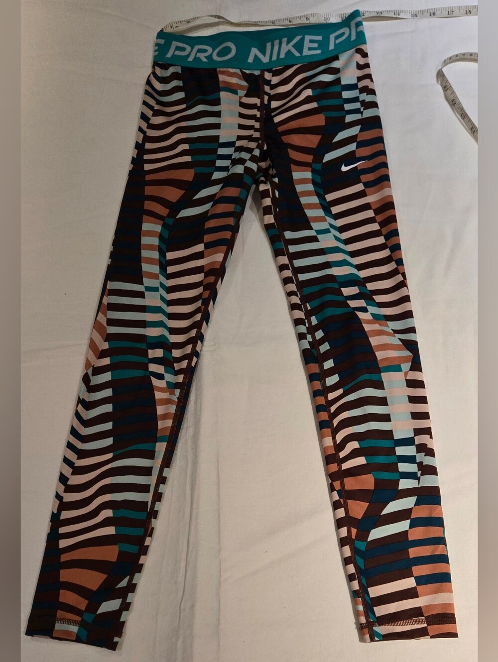 Nike Pro Girls' Multicolor Striped Performance Leggings